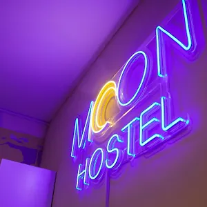 Moon Hostal